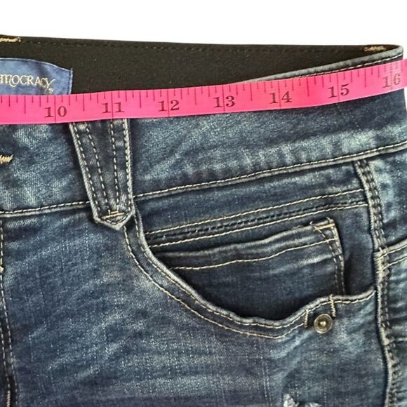 Democracy "Ab"solution Distressed Blue
Ankle Skimmer Booty Lift. No Gap Waist 10 - Picture 5 of 9